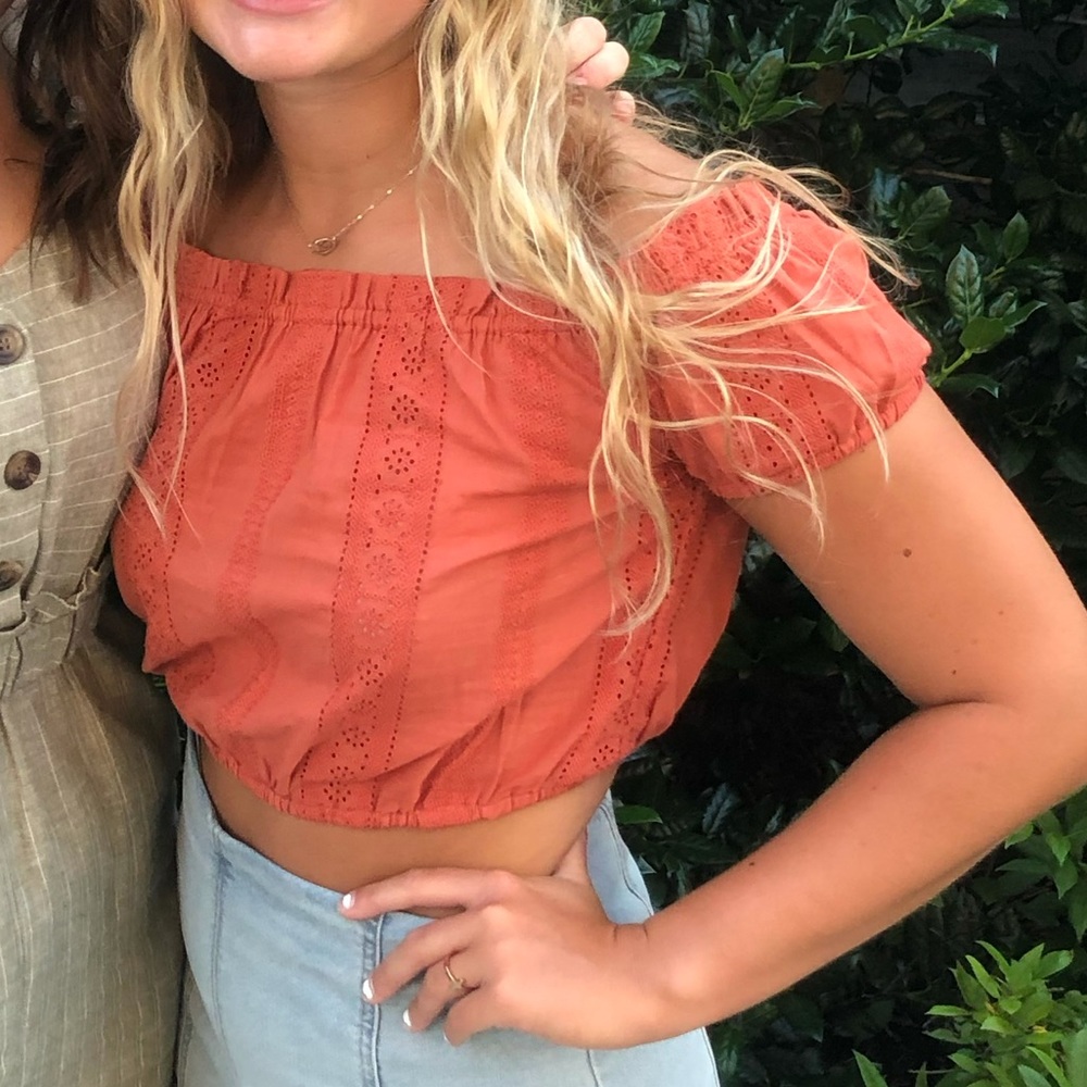 Sky and Sparrow crop shirt- worn once